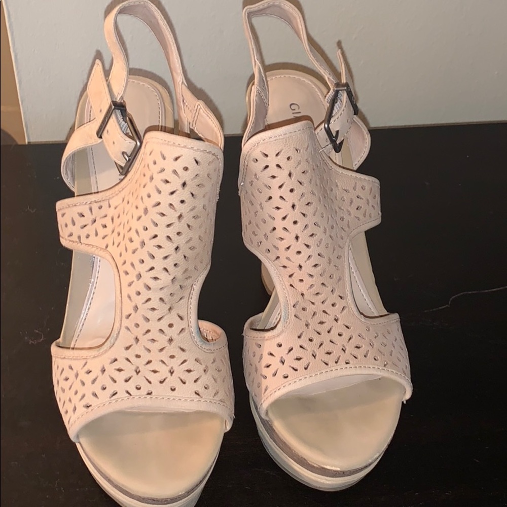 Gianni Bini wedges size 9